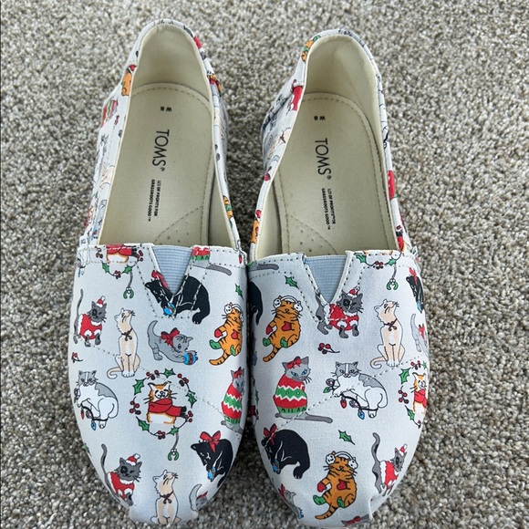 Toms Shoes - TOMS Multicolor Christmas Cat Pattern Slip-Ons Size 8